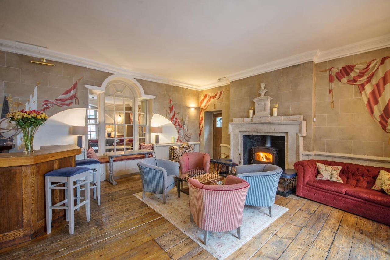 Отель Marlborough Arms Вудсток Экстерьер фото