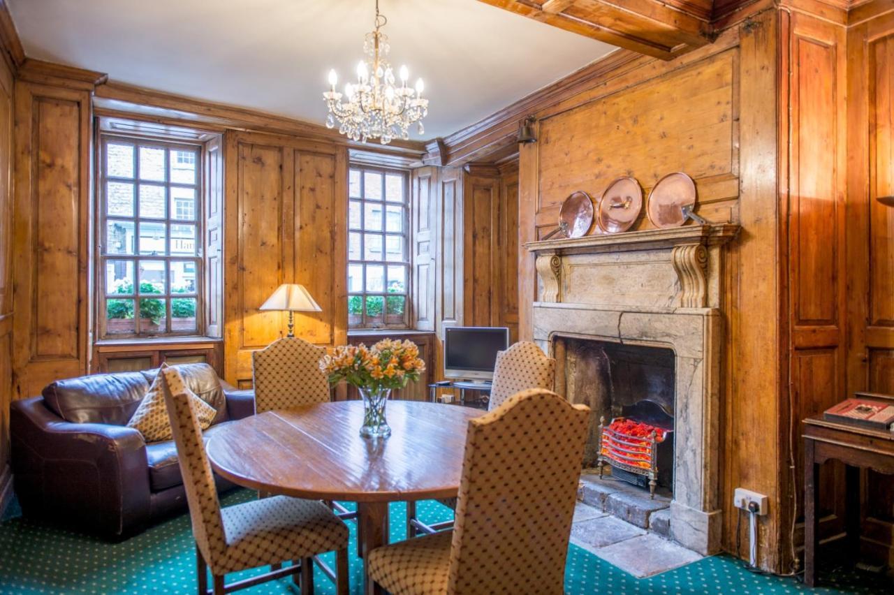 Отель Marlborough Arms Вудсток Экстерьер фото