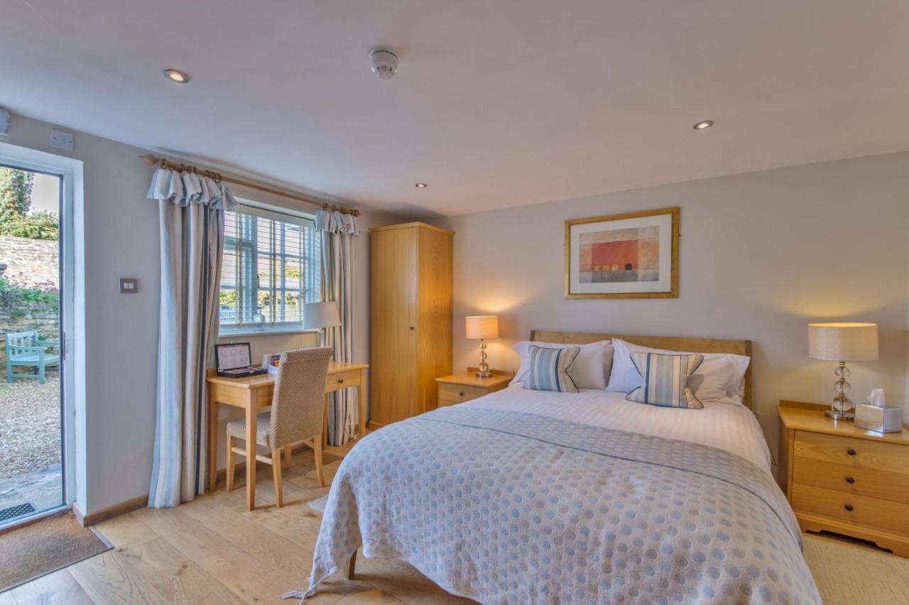 Отель Marlborough Arms Вудсток Экстерьер фото