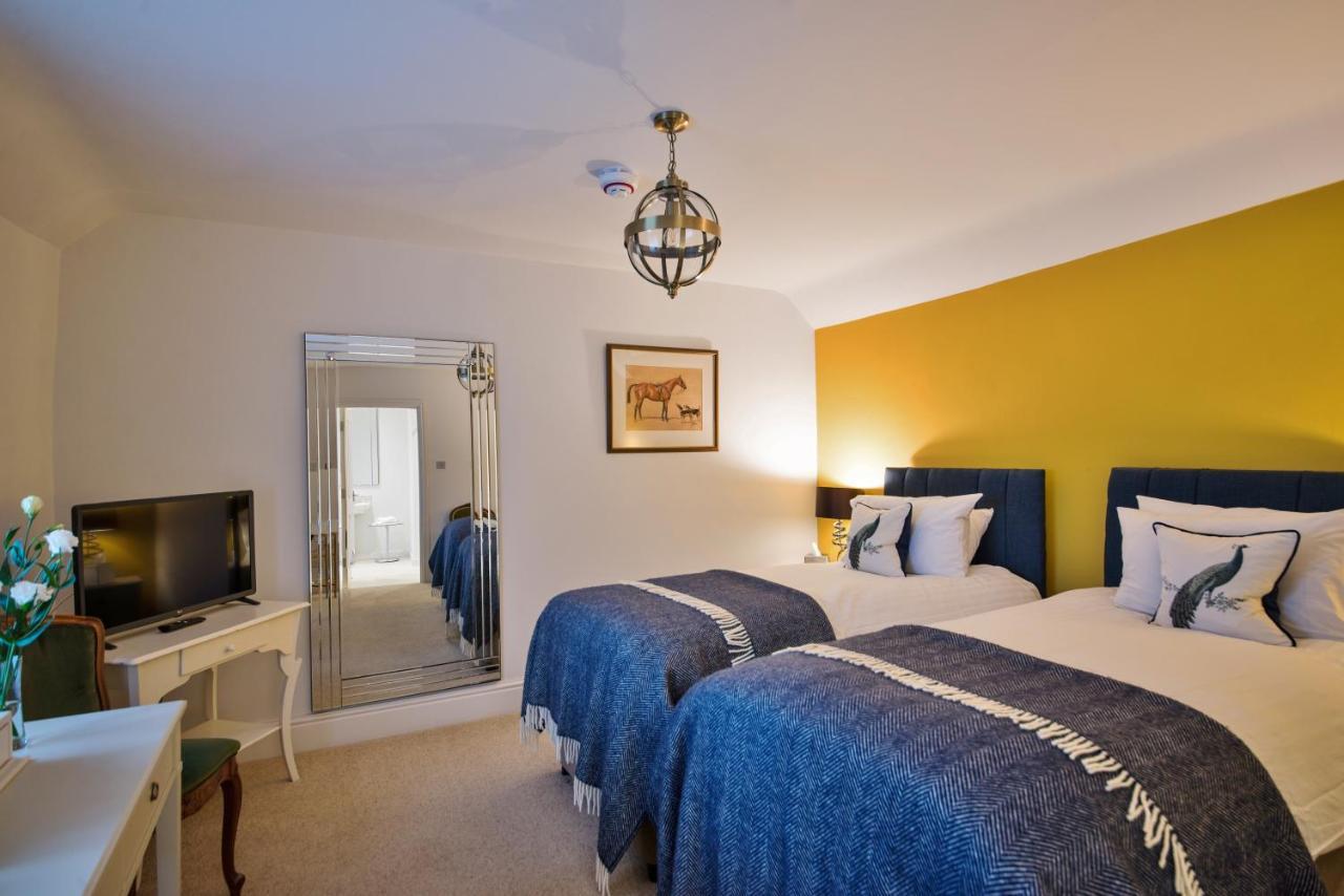 Отель Marlborough Arms Вудсток Экстерьер фото