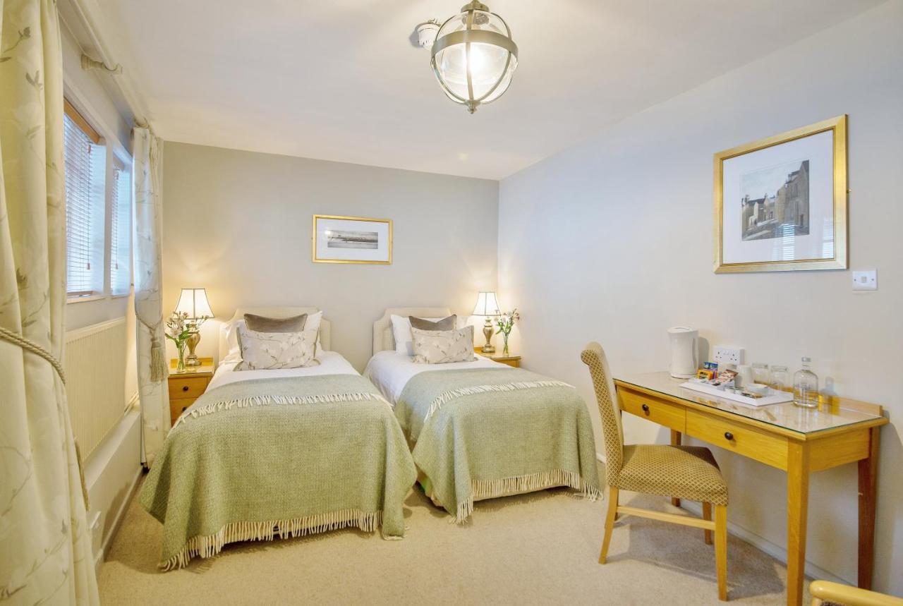 Отель Marlborough Arms Вудсток Экстерьер фото